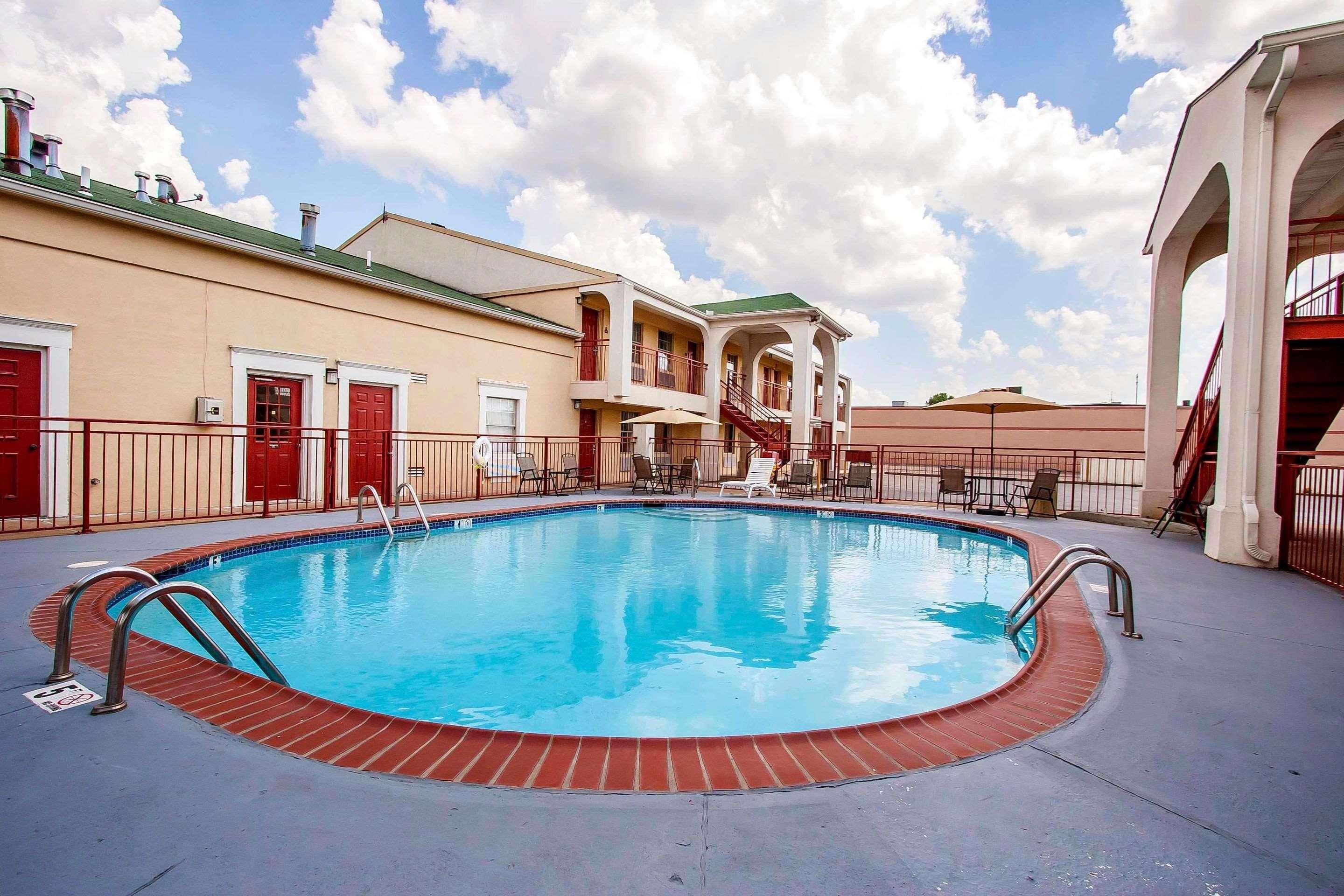 Quality Inn & Suites Covington Екстериор снимка