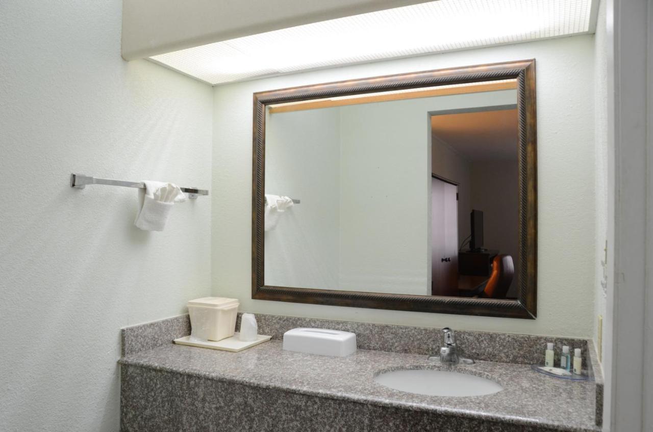Quality Inn & Suites Covington Екстериор снимка