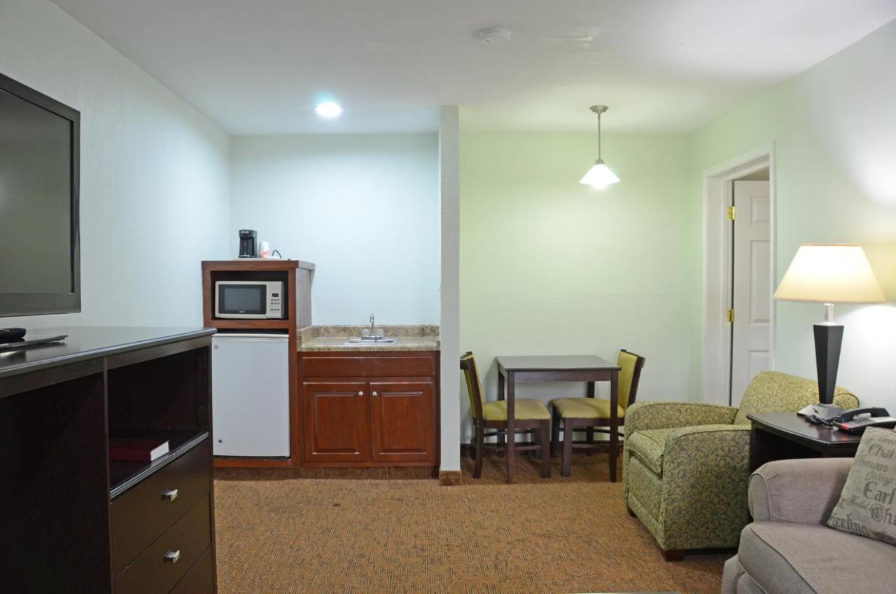 Quality Inn & Suites Covington Екстериор снимка